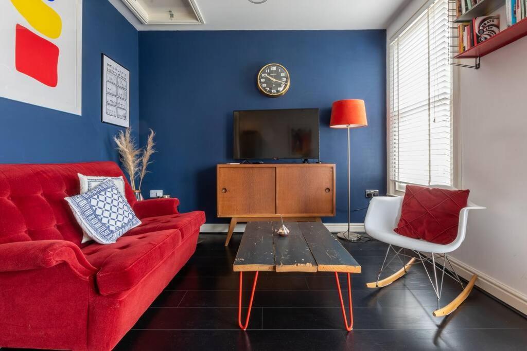 Sea Heights Apartment *